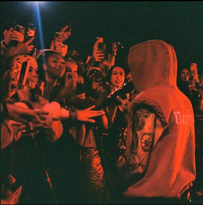 名称：Justin Bieber - SWAG LIVE FROM COACHELLA (Weekend II)(2026) FLAC 24bit 96khz qobuz描述：这是贾斯汀·比伯2026科切拉音乐节第二周压轴现场实录，也是他首度登上该音乐节主舞台