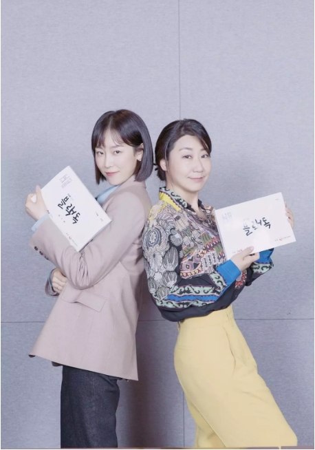 名称：[韩剧]《黑狗》（2019）描述：导演: 黄俊赫主演: 徐玄振 / 罗美兰 / 河俊 / 李昶勋 / 太仁镐 / 更多…类型: 剧情制片国家/地区: 韩国单集片长: 80分钟链接：🔗夸克：